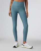 Clean Elevation Legging