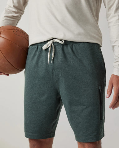 Sunday Performance Short 8"