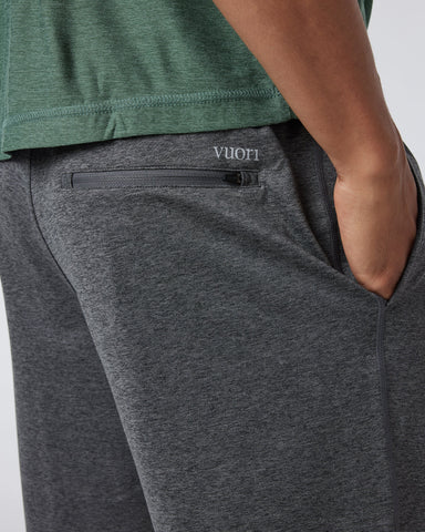 Sunday Performance Short 8"