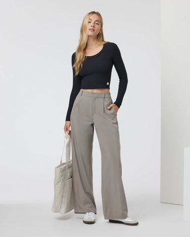 Long Sleeve Pose Scoop Tee