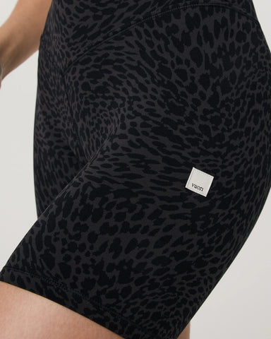 Vuori AllTheForm™ Short 6"