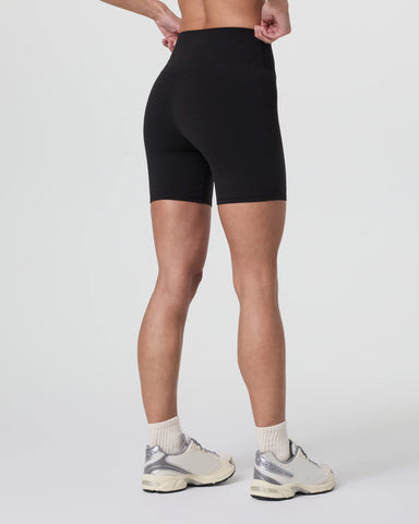 Vuori AllTheForm™ Short 6"