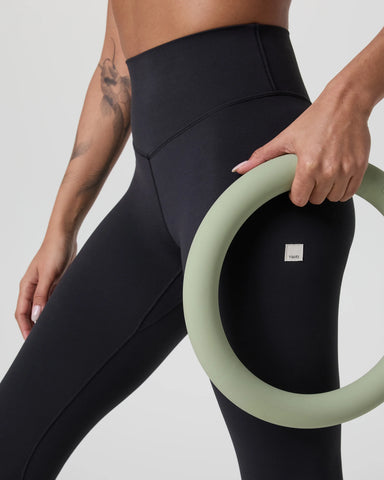 Vuori AllTheForm™ Legging- Short