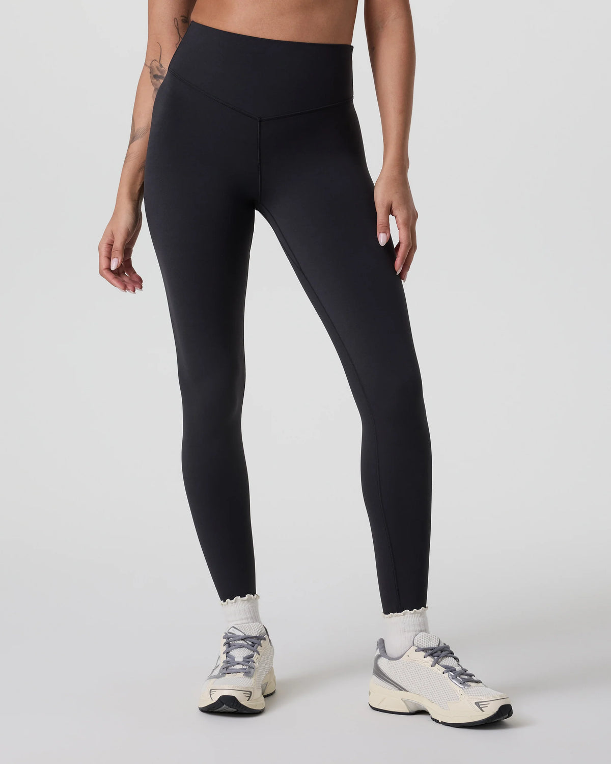 Vuori AllTheForm™ Legging- Short