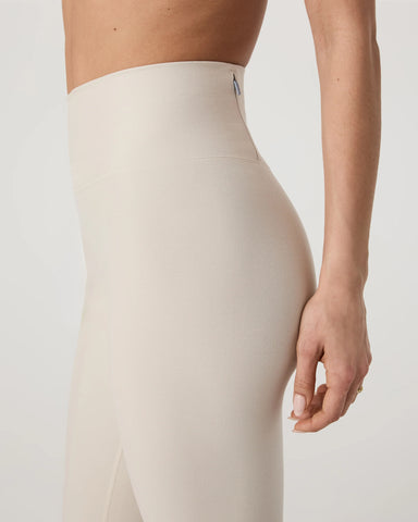 Clean Elevation Legging