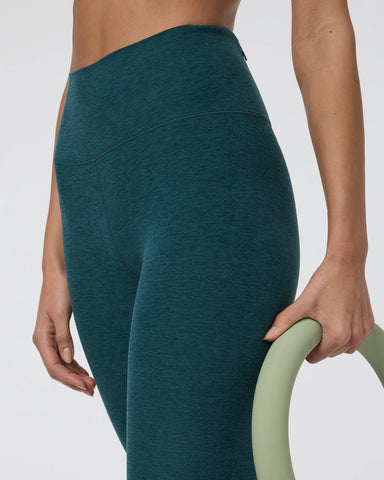 Clean Elevation Legging